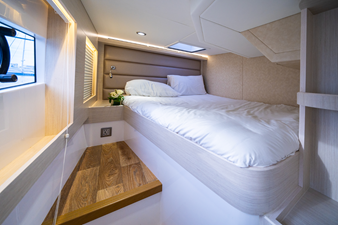 #2 SILVERCAT 46LUX 21 