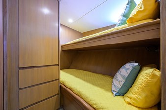 THANKS BUDS 23 Crew Cabin  