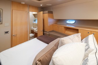 SEA SPUR 35 VIP Stateroom