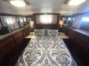 RUBBER DUCKY 5 9014640_20230825055511706_1_XLARGE