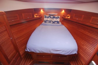 FIRST LIGHT 11 Master Stateroom