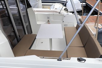 JEANNEAU MF 795 4 15-Cockpit Sun Awning