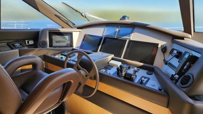 Ferretti 830 3 