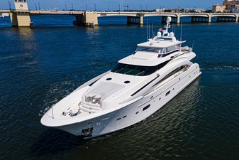 ANDREA VI 64 Port Bow Profile