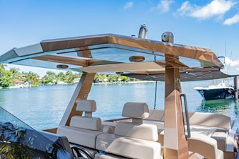 TENDER OWL 23 Carbon Fiber Hardtop