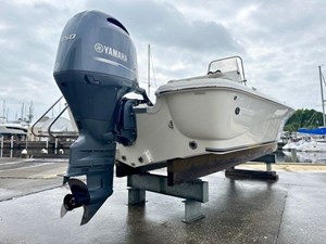 2016 Nauticstar 2110 Sport 56 57