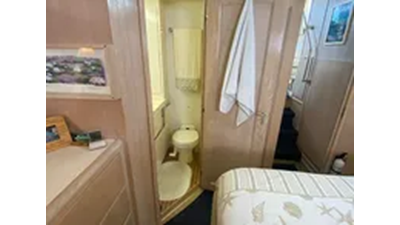 1991 Hatteras 40 Motor Yacht 115 