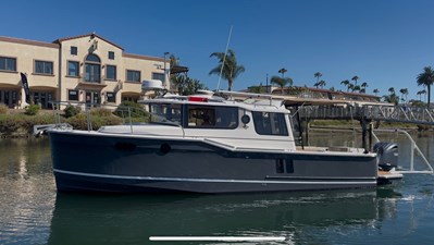 2025 Ranger Tugs R-27 | 27ft 1 
