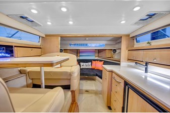 1999 Bayliner 3255 Avanti 14 