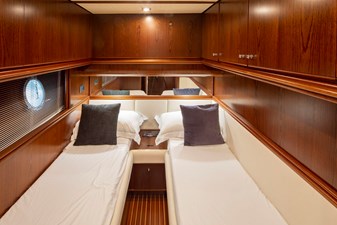 -- 32 Navalia 65 - 044