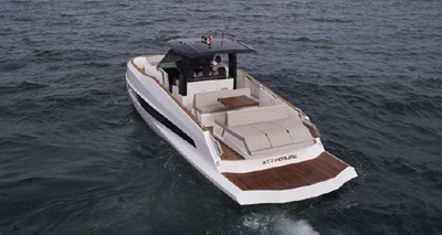 2021 Astondoa 377 Coupe 3 4