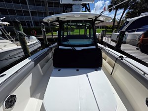 2023 Boston Whaler 360 Outrage 27 