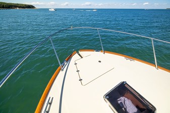 BAREFOOT 17 2014 Hinckley Talaria 48 BAREFOOT