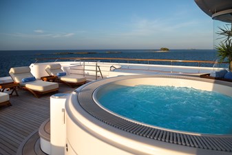 LAUREL 8 LAUREL 240'/73.15m Delta 2006/2014 Motor Yacht: Jacuzzi