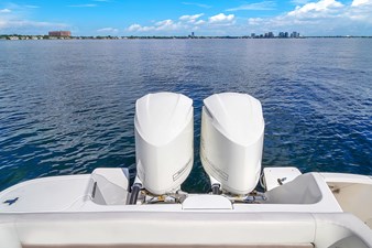 Intrepid 327 Center Console 24 32' Intrepid -1