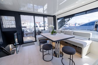 Athena 18 Dining