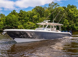 2018 Everglades 435 Center Console 9 
