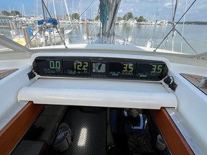 WEATHERLY 7 New Garmin sailing displays