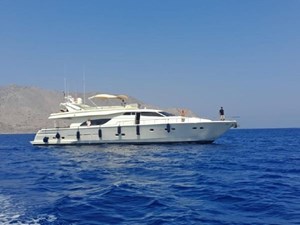 2000 Ferretti Yachts 80 12 