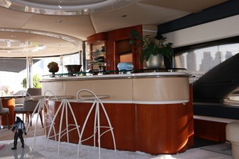 SIMONA 13 AZIMUT LEONARDO 98  - EXTERIOR - SEBASTIEN AGIUS YACHT CONSULTANT