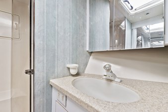 I Carter 21 22_2001 52ft Ocean Yachts 52SS I CARTER