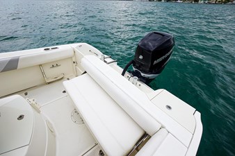 2015 Boston Whaler 220 Outrage 13 