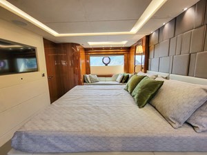 Sunseeker 86 Yacht 37 