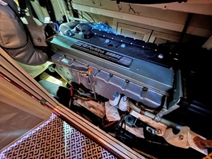 WEATHERLY 40 Engine with service doors open