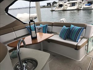 London's Bridge 12 43-2013-Four-Winns-V435-06