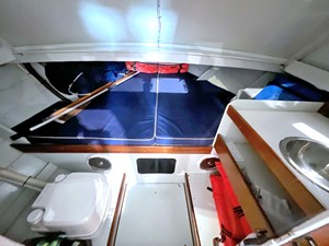 SWEET GAL 19 Cabin V-berth 