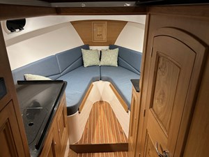 Introducing the Duchy 27  26 Forward from Companionway