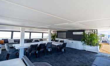  42 M STEEL  MOTOR YACHT 48 