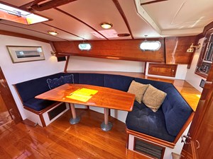 TARA JEANNE 20 TARA JEANNE, 2000 Morris Wolf Class 44: Salon Table and Settee