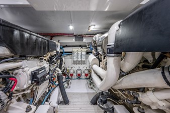 PERFECTION 40 49_garlington_perfection_engine_room_30