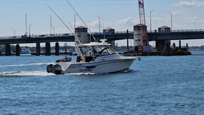 2016 Grady-White Express 330 8 