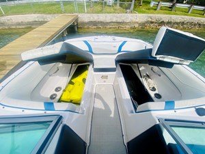 - 15 16_2016 22ft Regal 22 Fasdeck