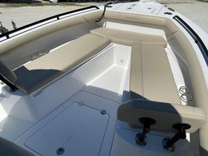 2020 Everglades 273 9 