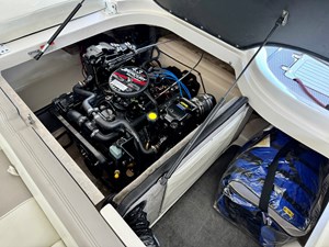 2008 Bryant 210 Bowrider 30 IMG_3675