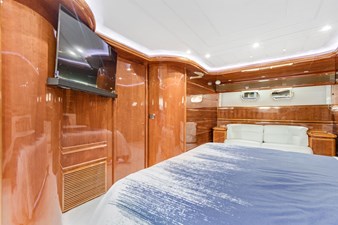 El Ladrillo III 39 40__2002 94ft Ferretti Yachts 94 EL LADRILLO III