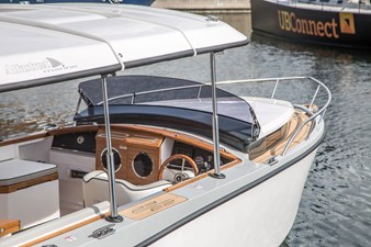 Alfastreet 23 Cabin Evolution SEMI-HYBRID 29 hydraulic hardtop