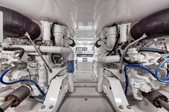 RAINMAKER 42 Engine Room