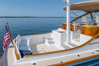 TARA JEANNE 10 TARA JEANNE, 2000 Morris Wolf Class 44: Stbd Beam, Cockpit