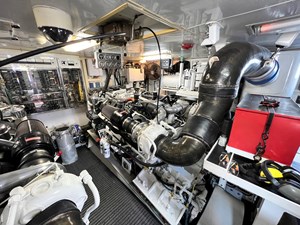 2001 Broward Raised Pilothouse MY 61 