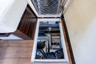 44 Powercat 68 44_overblue_powercat_engine_room_hatch_1