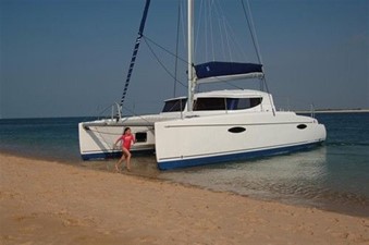36' 2007 Fountaine Pajot MAHE 2 Beached