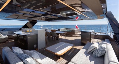 TWILIGHT 14 Sundeck