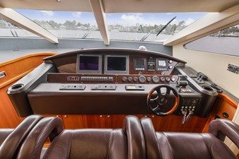 Her Way 19 26_2006 82ft Sunseeker Predator HER WAY