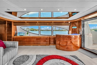 Ferretti Yachts Custom Line 94 18 
