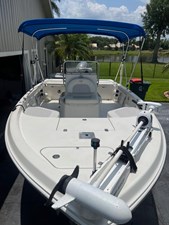 - 3 4_2009 19ft Sailfish 1900 BB