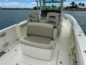 2020 Boston Whaler 330 Outrage 21 
